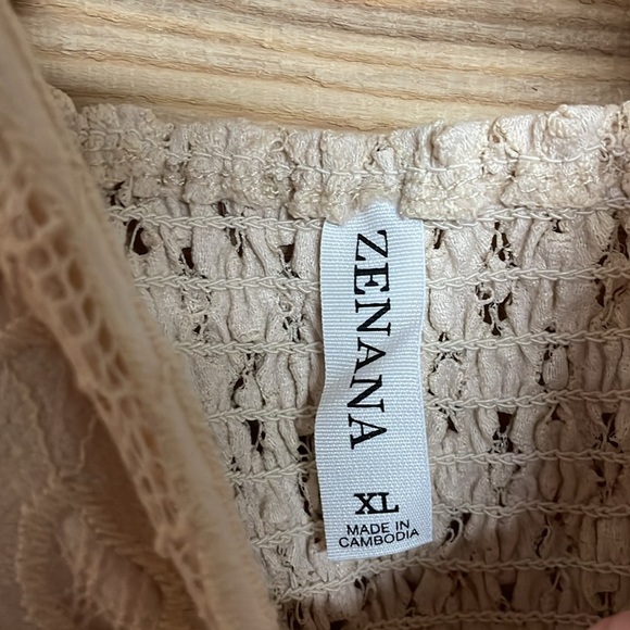 Zenana size XL Cream Color Lacey Strappy Builtin Bra Feminine Sexy Flowy top - Picture 2 of 11